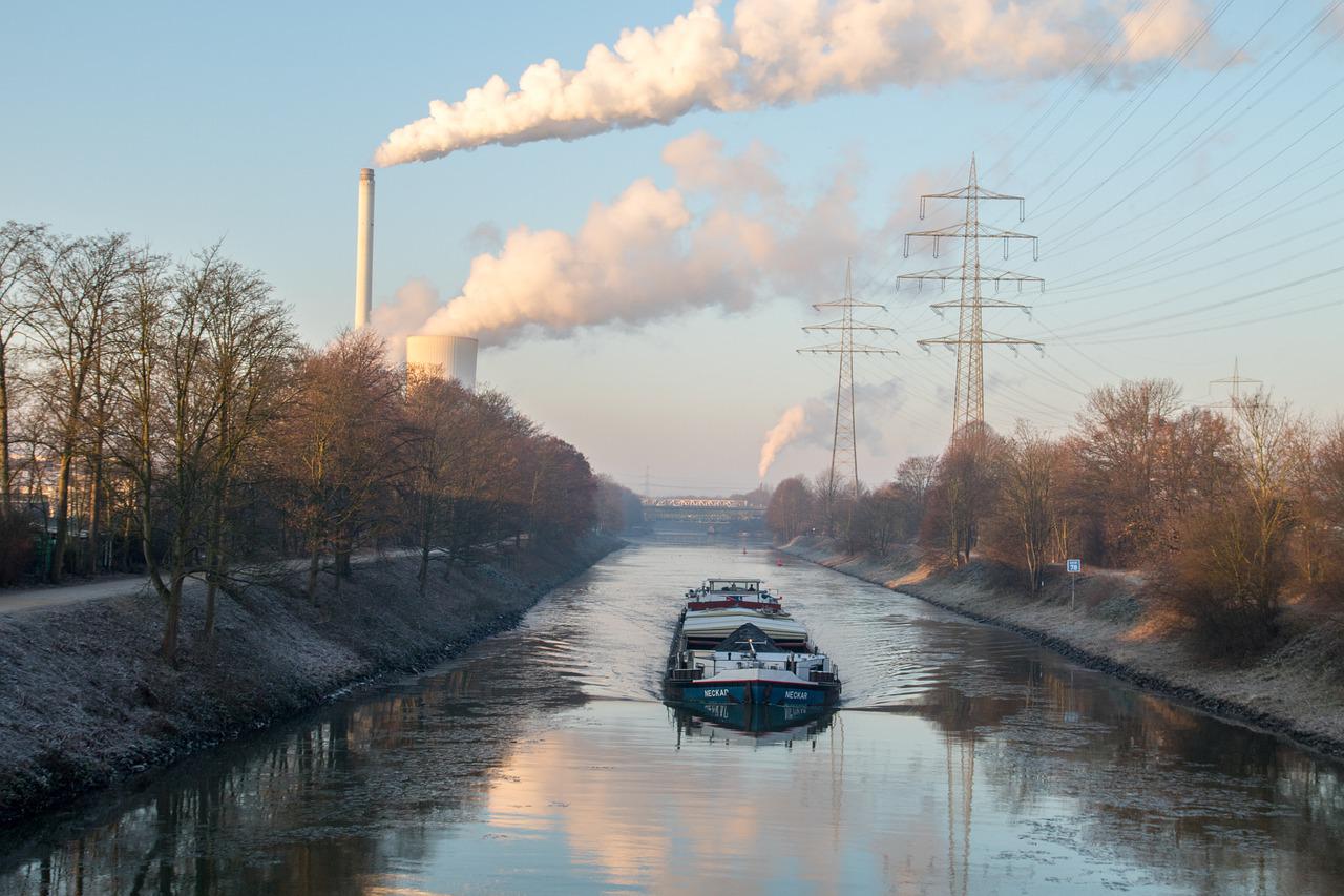 rhine-herne-canal-gd106bec2f_1280.jpg