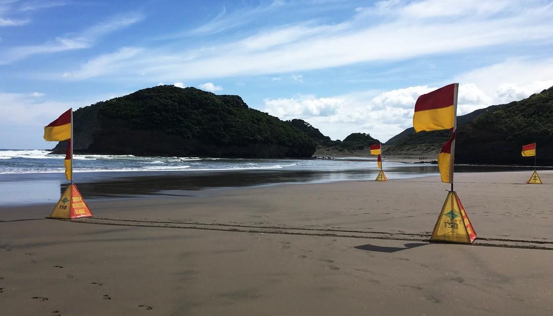 Surf-life-saving-lifesaving-rescue-lifeguard-bethells-beach-generic-2-NEWSHUB-1120.jpg