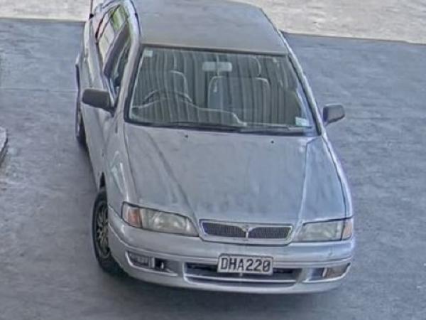 Silver-Nissan-Primera-Waikato-meter-reader-credit-NZPOLICE.jpg