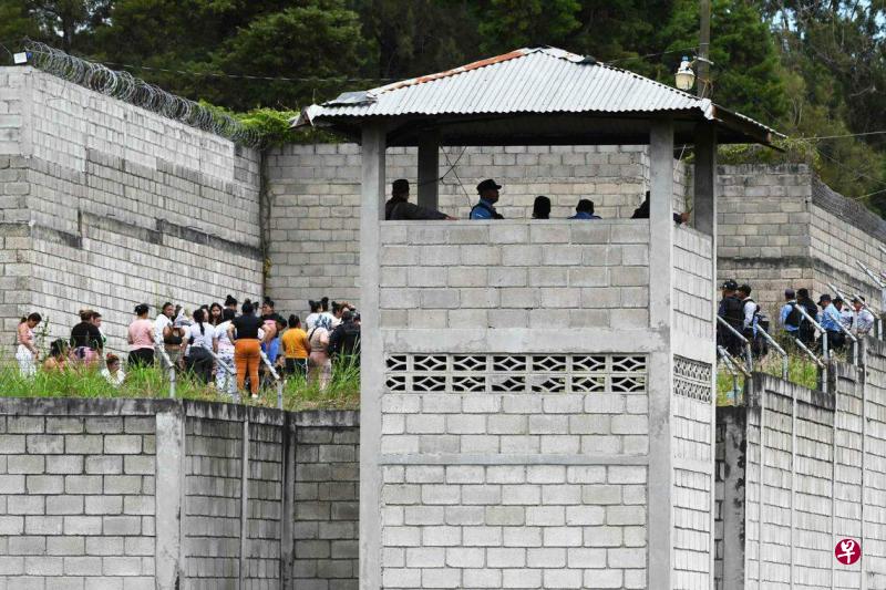 HONDURAS-PRISON-BRAWL-175741.jpg