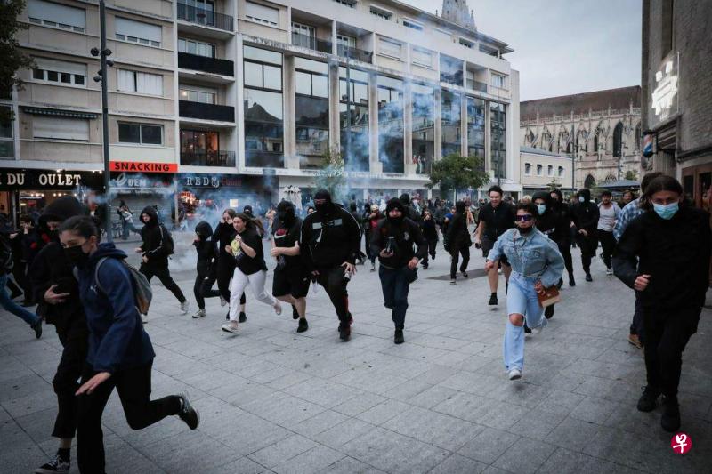 FRANCE-CRIME-POLICE-DEMO-211853_2.jpg