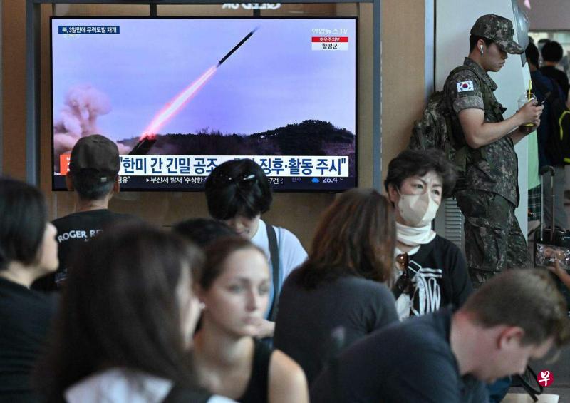 SKOREA-NKOREA-MISSILE-013140_2.jpg