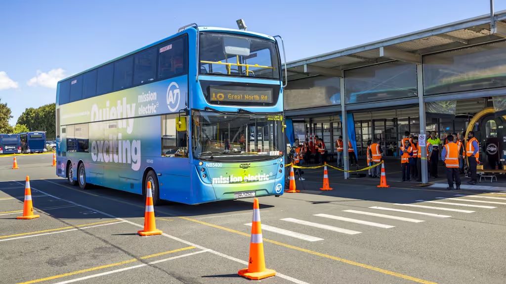 the-introduction-of-aucklands-first-ever-electric-double-decker-bus-to-its-fleet-will-help-the-city-reduce-its-greenhouse-gas-emissions-by-79-tonnes-per-year-F2ZLGNS3JJACZLQNNSWKRORRUE.jpg