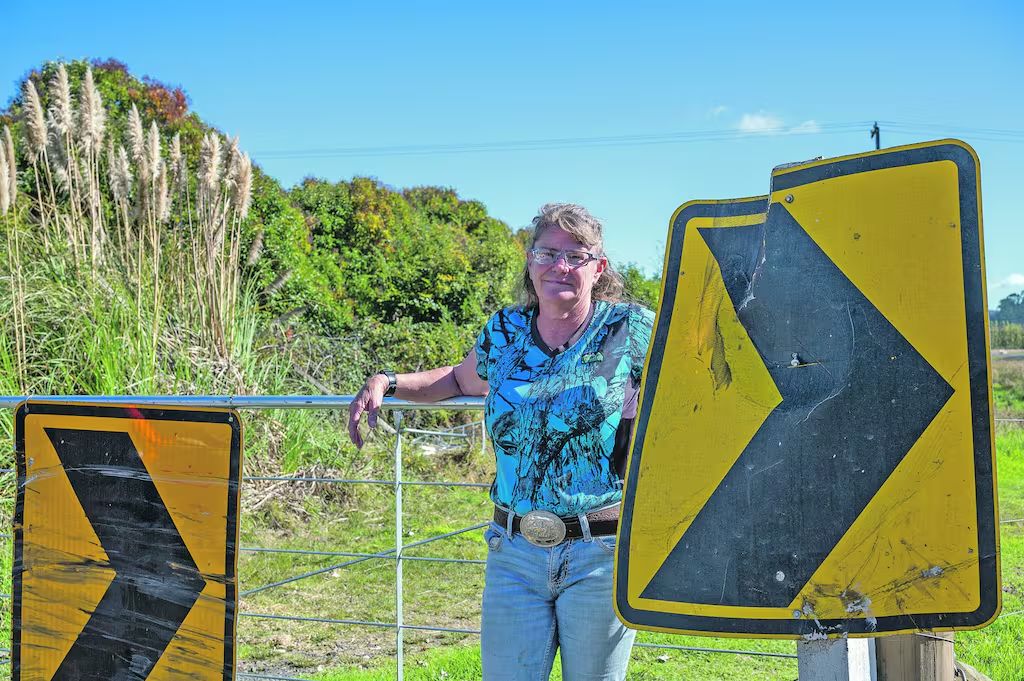 tracy-watson-has-retrieved-battered-chevron-signs-from-the-p-XPWZBF2USNG6FNHCRAUPWWEJ5A.jpg