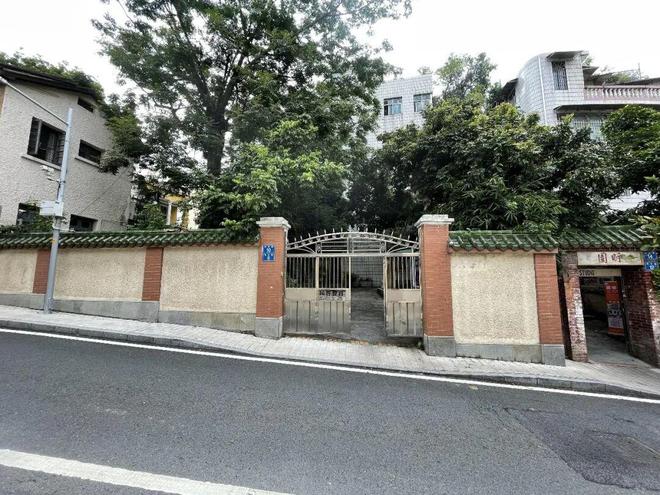 下载 (4).jpg