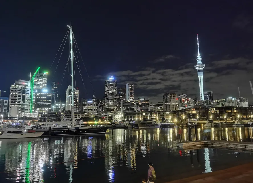 奥克兰夜景.png