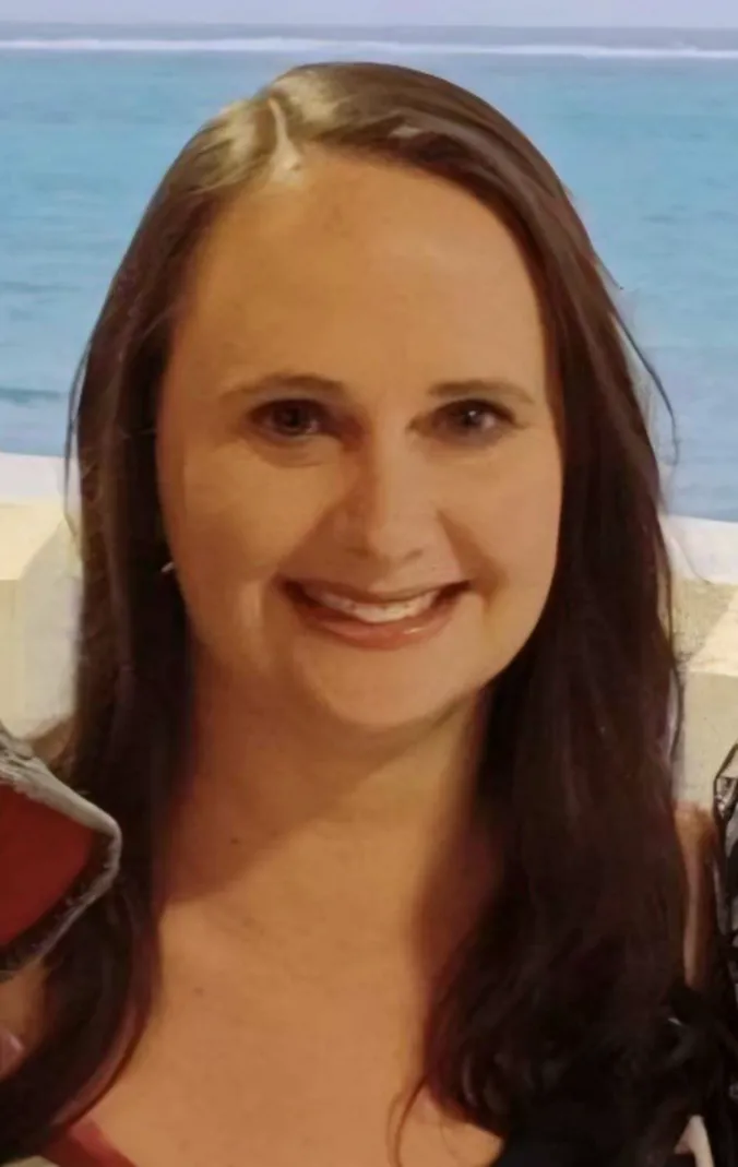 Nicola Perry.png