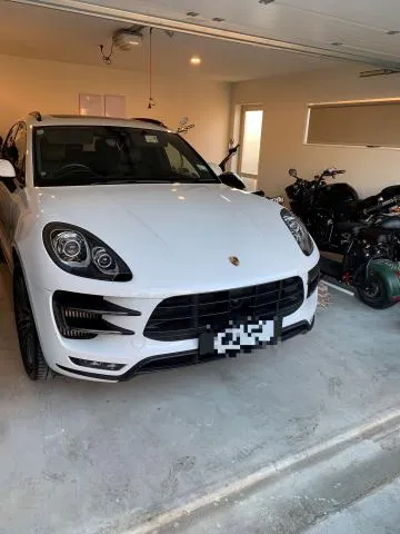 harley_and_car.jpg