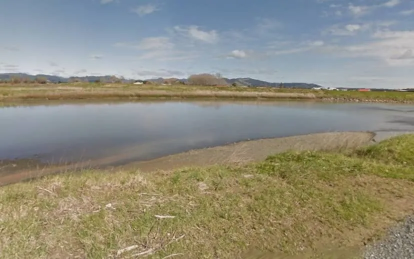 4JH8DHT_river_jpg.jpg